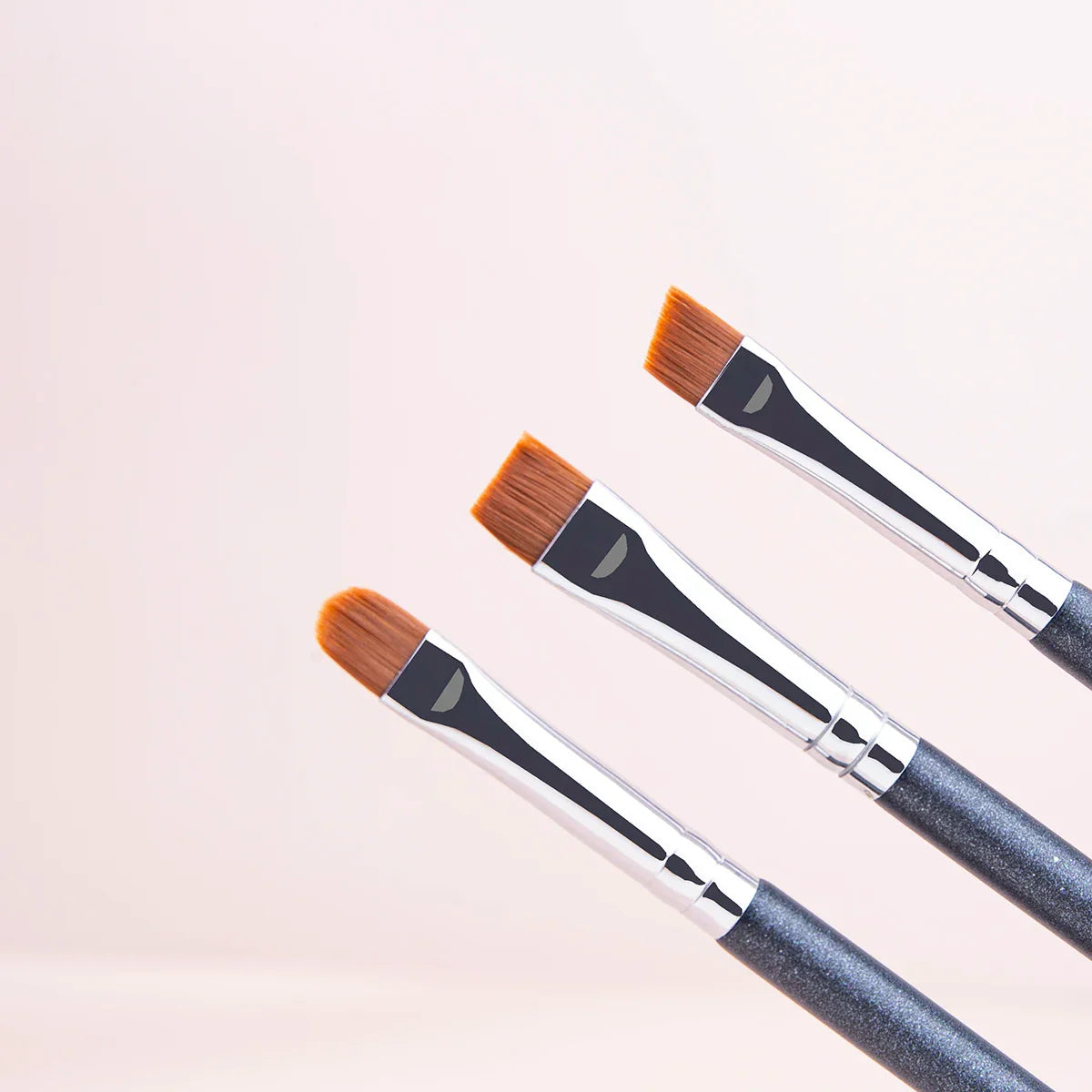 212 Flat Eyebrow Brush