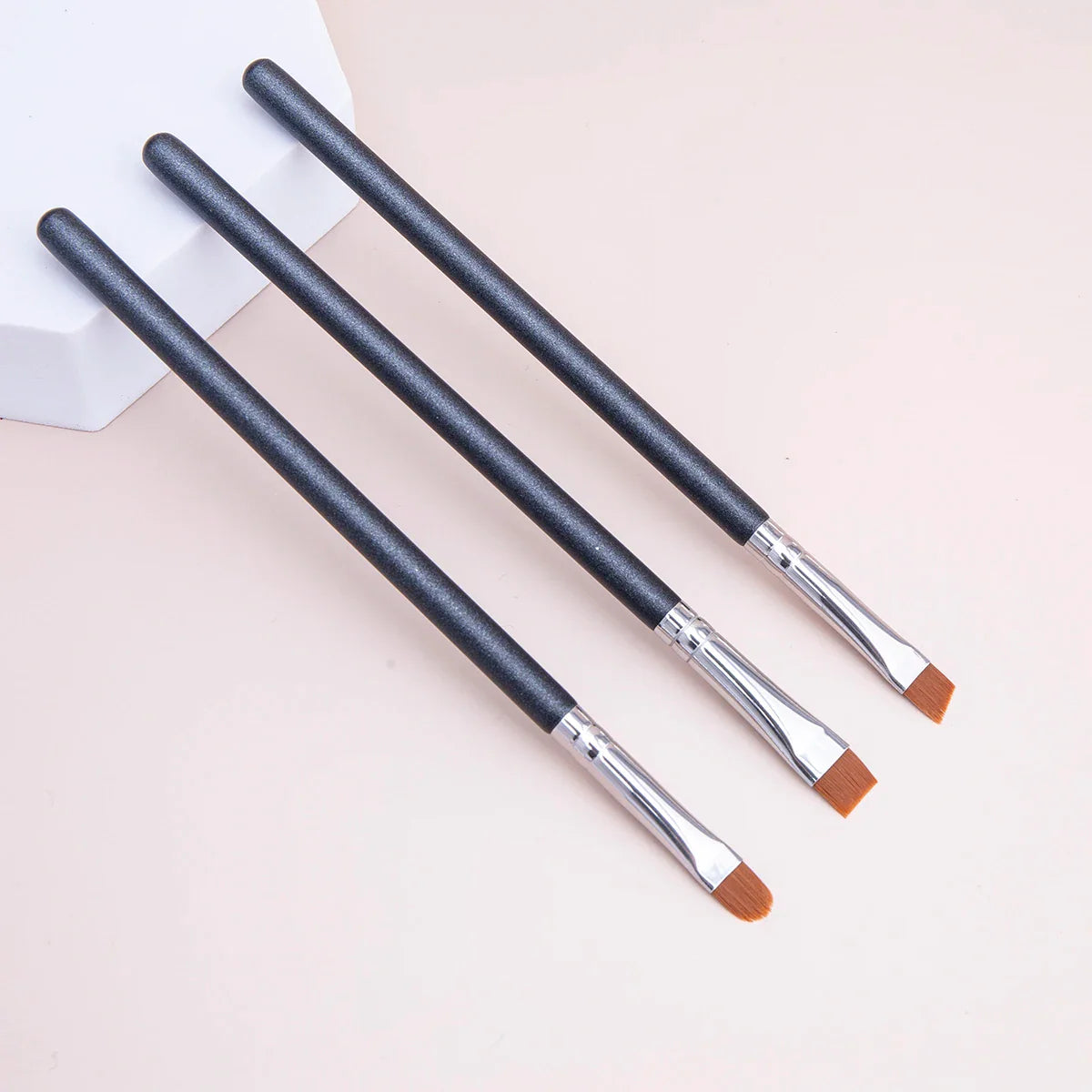 212 Flat Eyebrow Brush