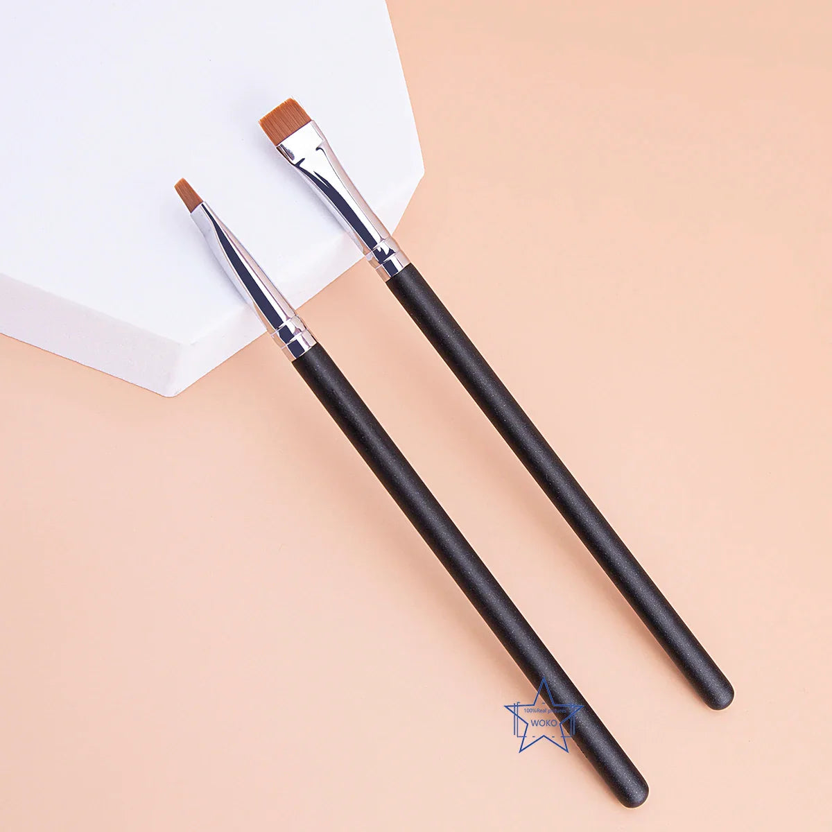 212 Flat Eyebrow Brush